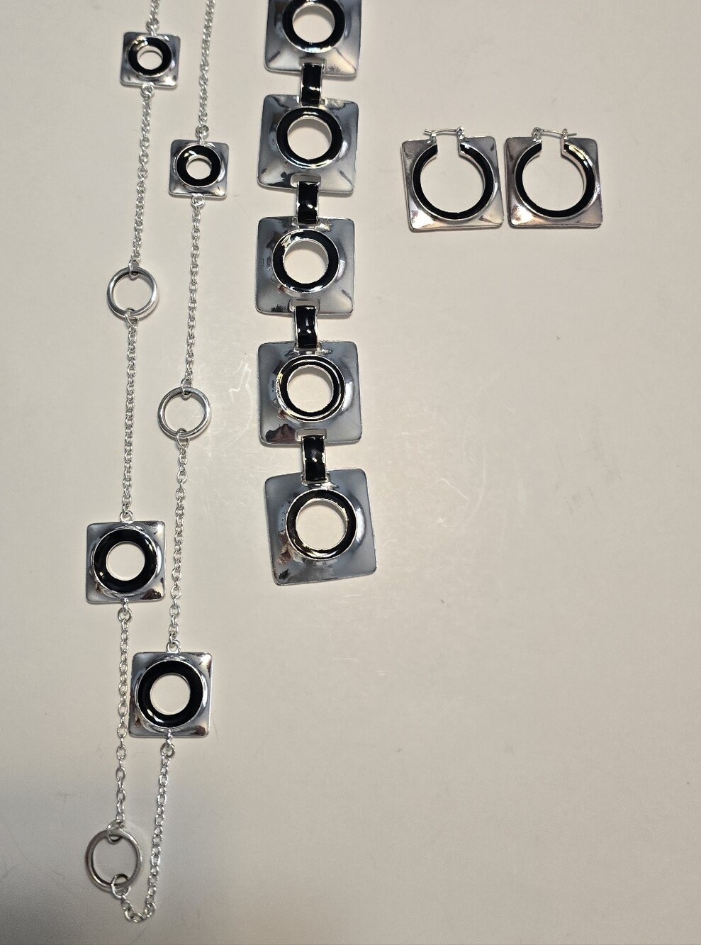 NEW . Silver Geometric Circle-Link Jewelry Set